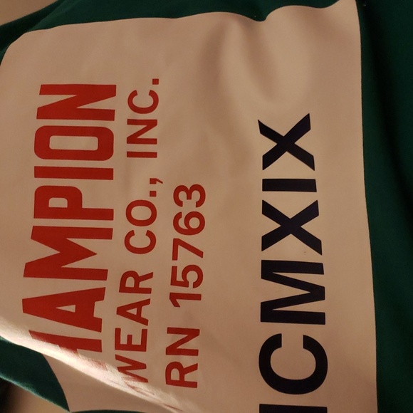 Champion UO Exclusive Heritage Long Sleeve Cropped Tee,Green, Originally $40.00 - Picture 6 of 7